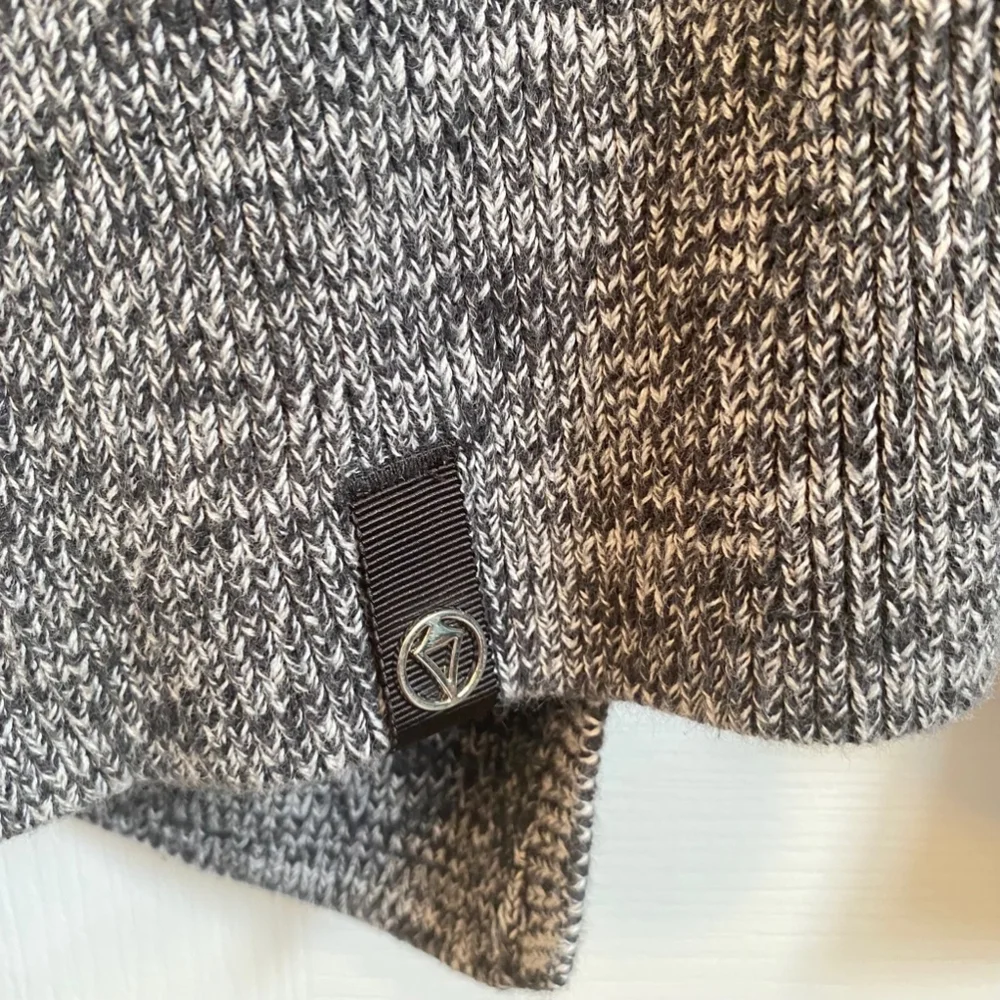 Girls Ivivva by Lululemon knit cardigan Sweater Black White size 12 100% cotton - Picture 7 of 11